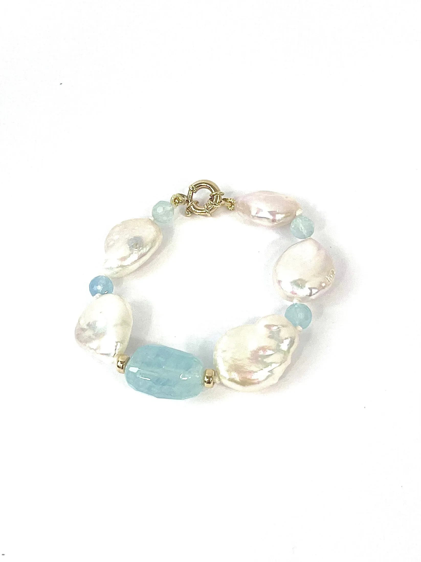 9ct Aqua Pearl bracelet
